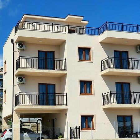 Family Apartments Bar Εξωτερικό φωτογραφία